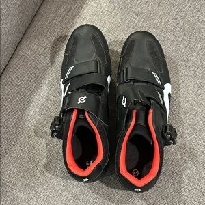 Peloton Black and Red Cycling Shoes, size 46